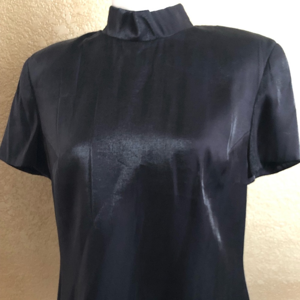 Adrianna Papell Evening Essentials top Short sleeve Mock turtleneck Black EUC